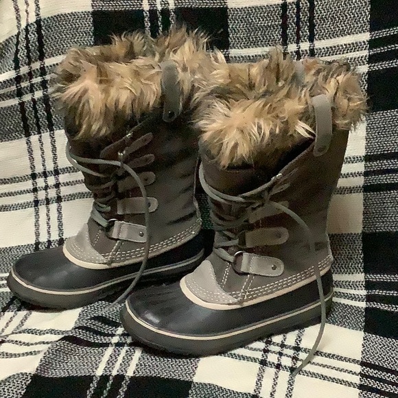 🔴 Sorel women’s Joan of Arctic faux fur winter boots - Picture 3 of 9